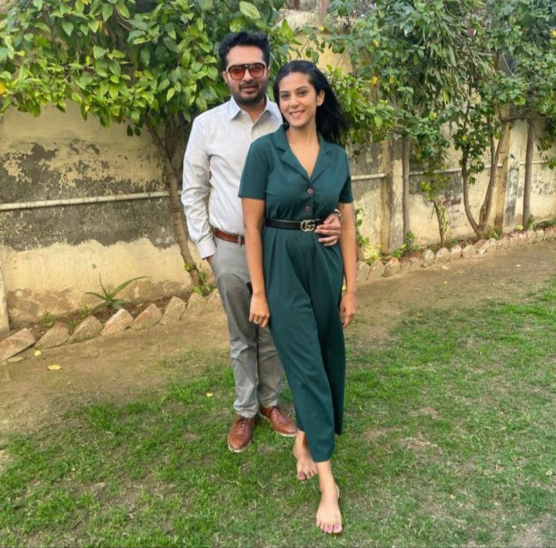 Mannu Chug & Shreya Shivhare